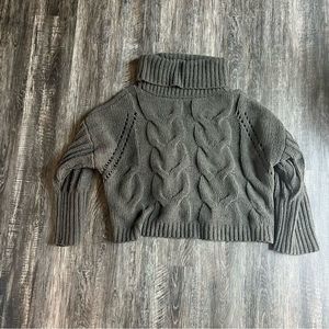 Moonandmadison turtle neck sweater